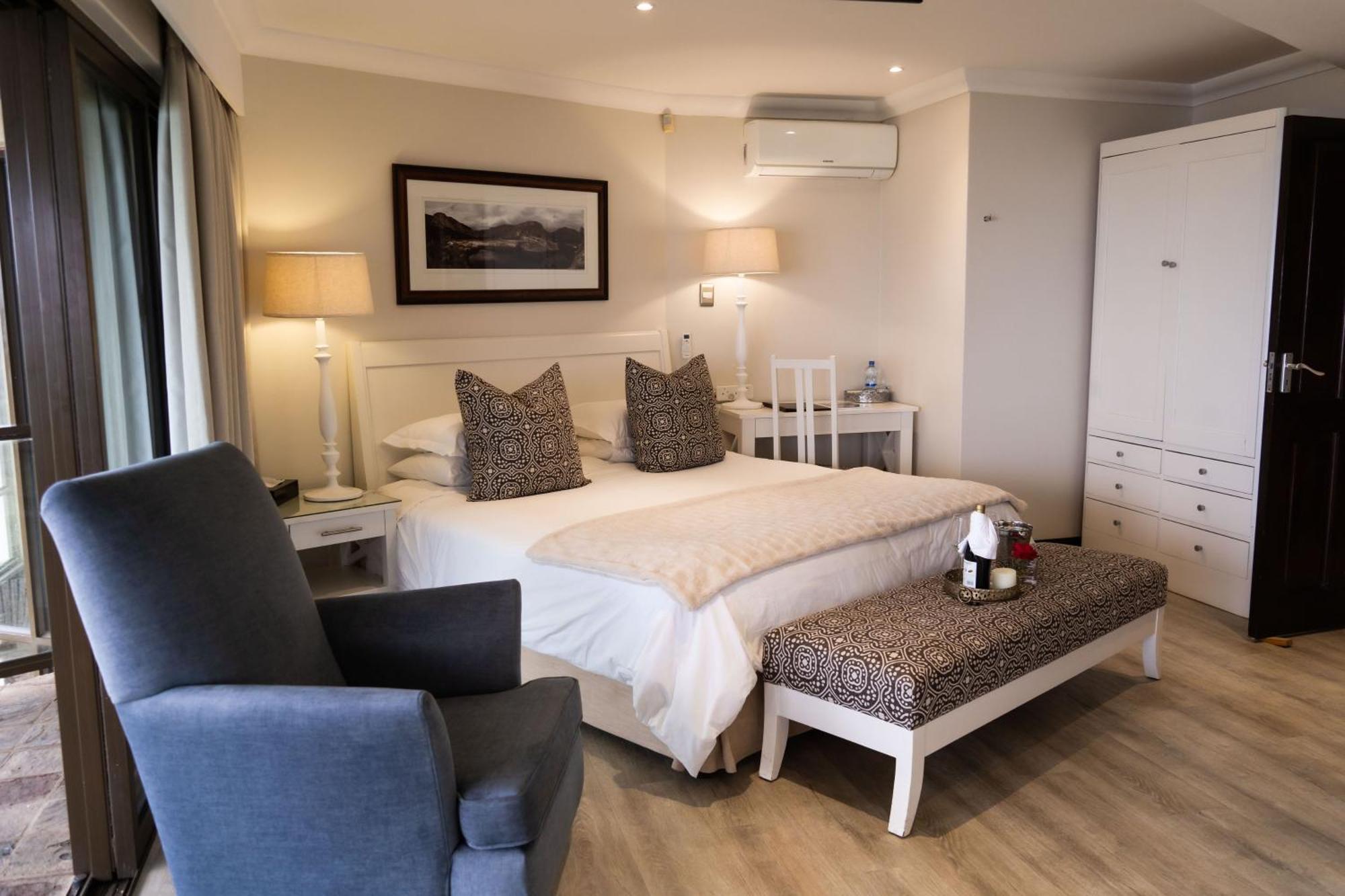 Supertubes Guesthouse Jeffreys Bay Exteriör bild